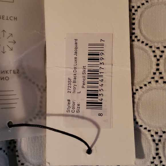 Pencil skirt - Picture 4 of 5